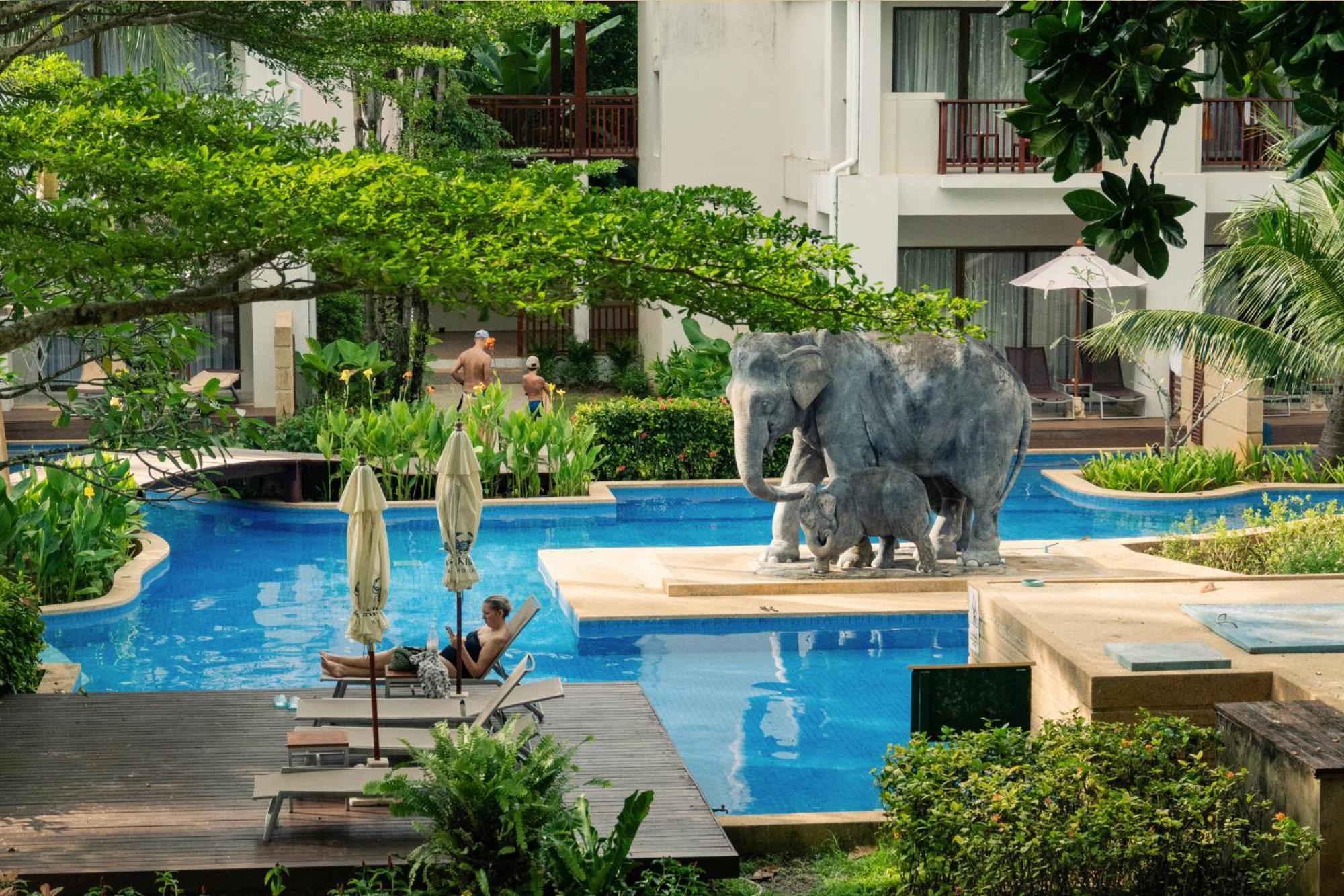 Apsara Beachfront Resort & Villa - Sha Extra Plus Khao Lak Exterior photo